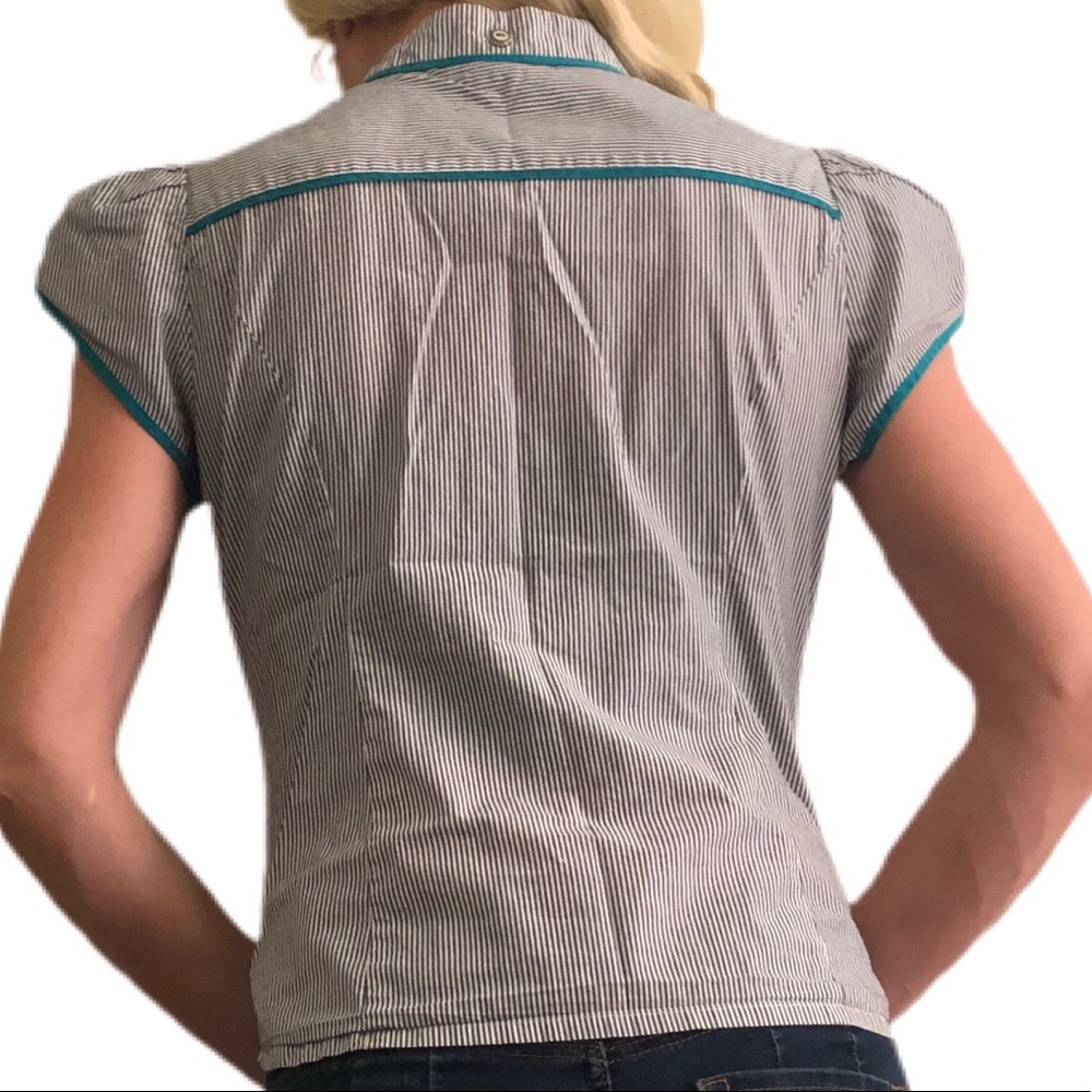 Odille grey and white blouse with teal accents